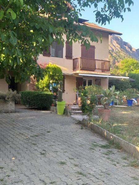 Au Paradis des Grillons Espinasses Extérieur photo