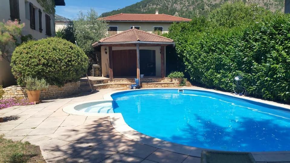 Au Paradis des Grillons Espinasses Extérieur photo